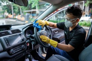cara merawat interior mobil berbahan kulit